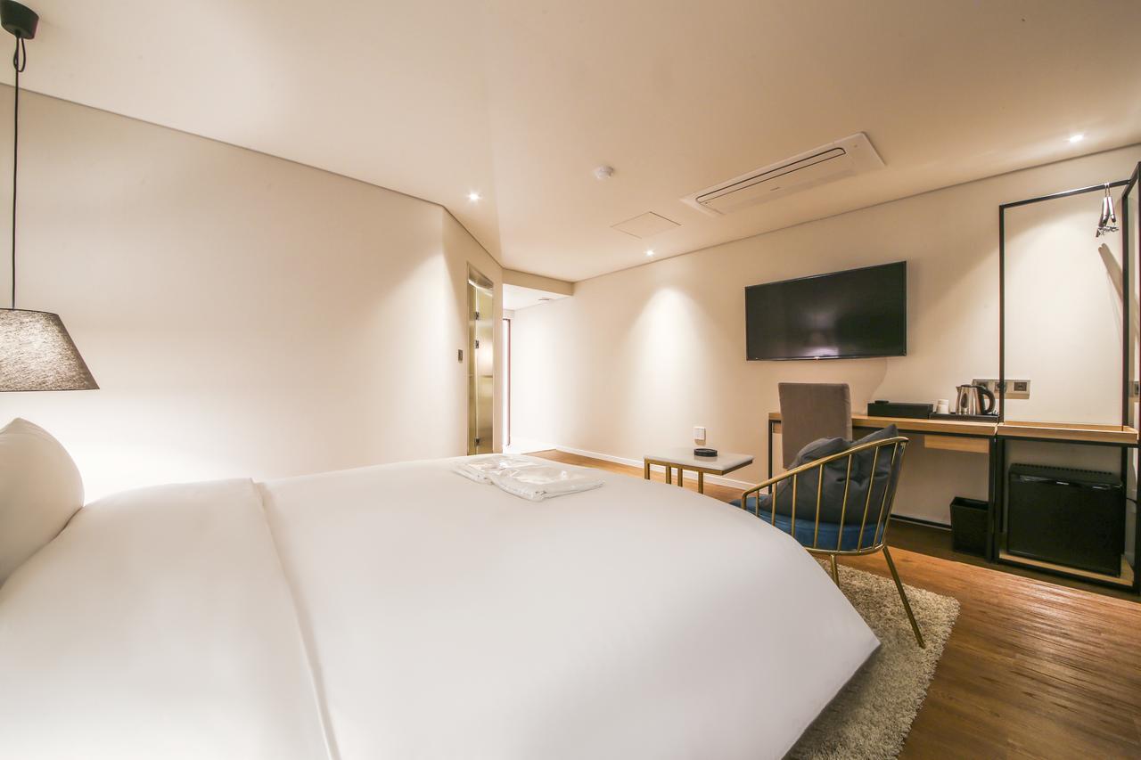 Hotel Londoner Hwamyeong Busan Exteriör bild