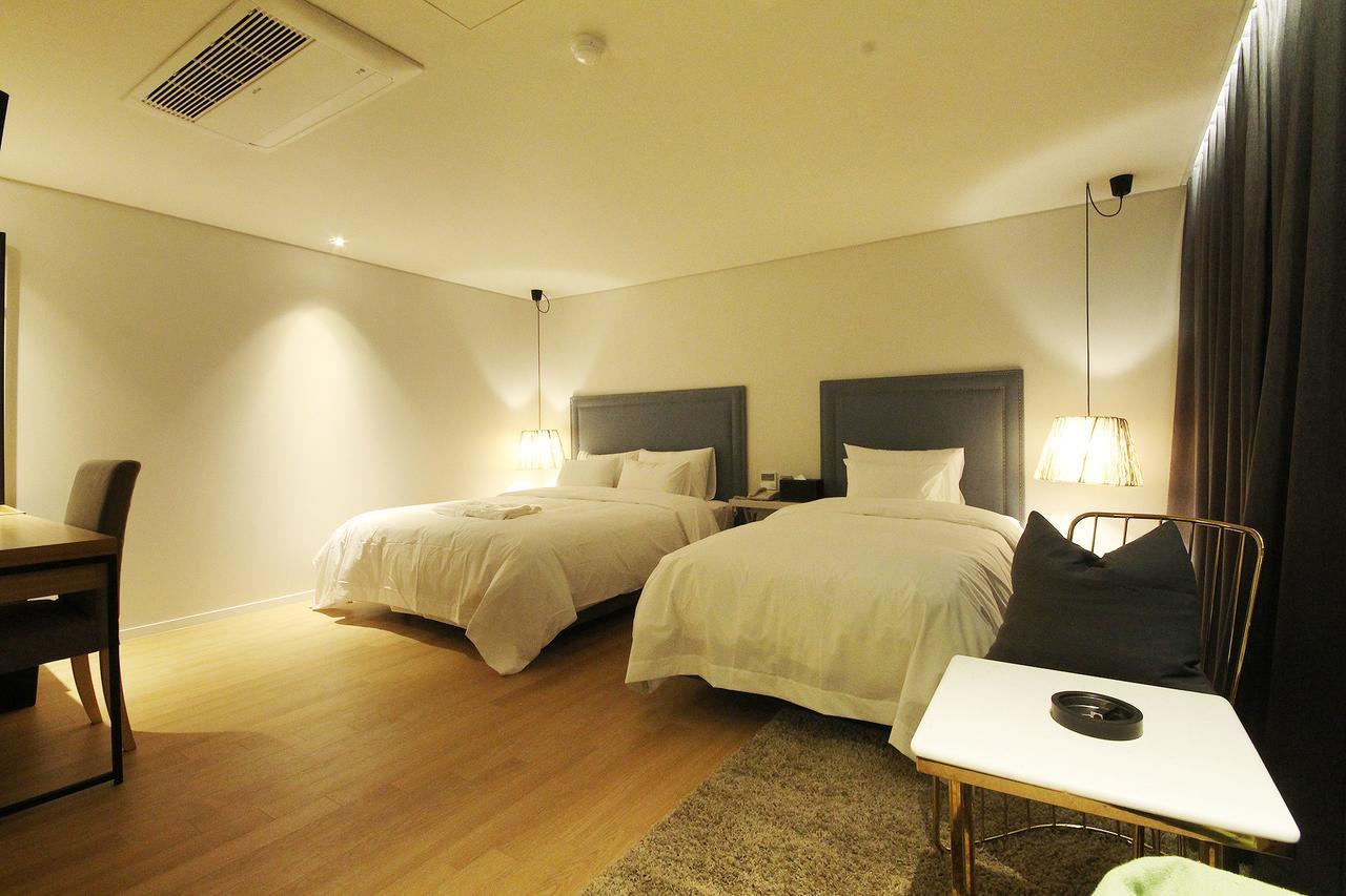 Hotel Londoner Hwamyeong Busan Exteriör bild