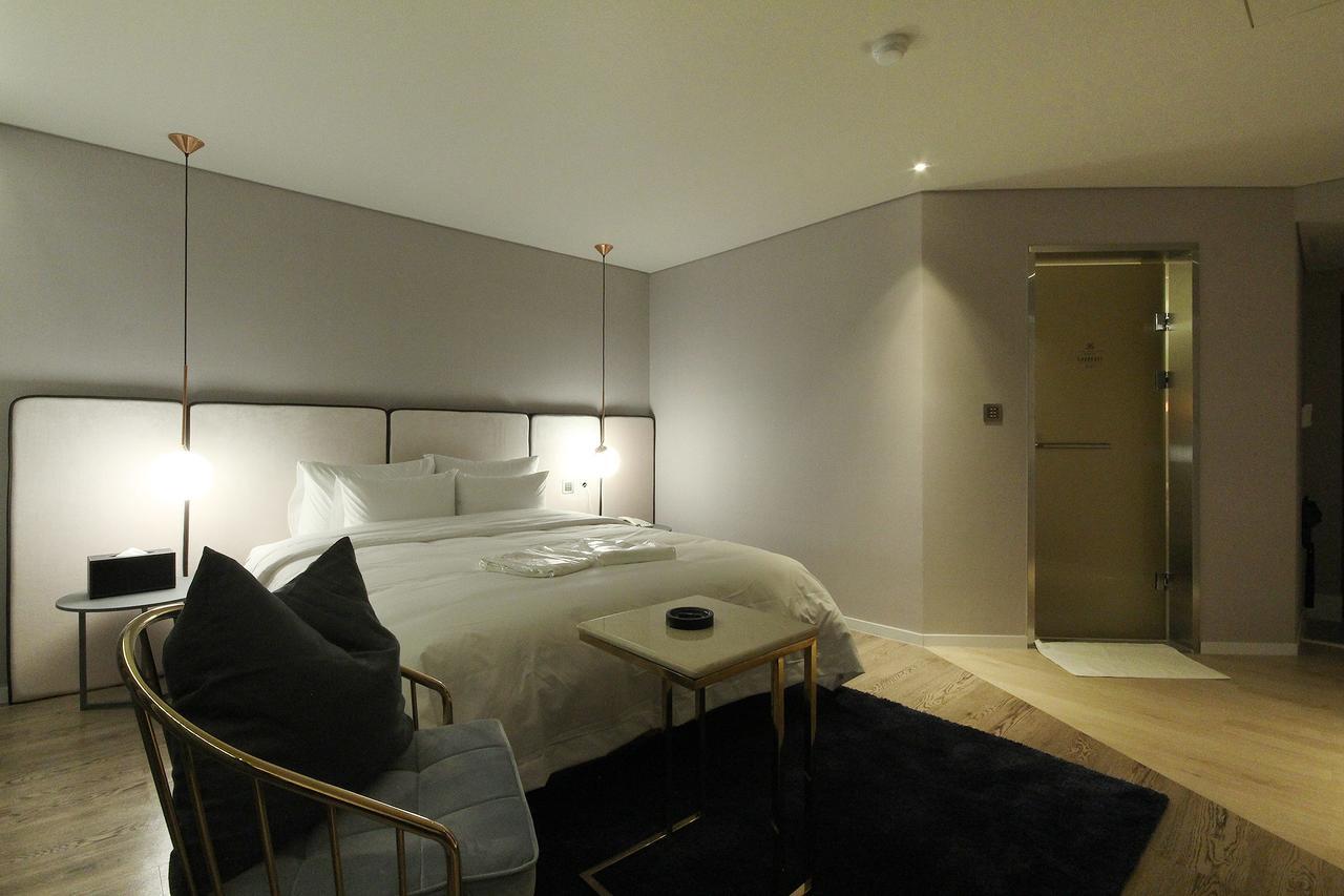 Hotel Londoner Hwamyeong Busan Exteriör bild