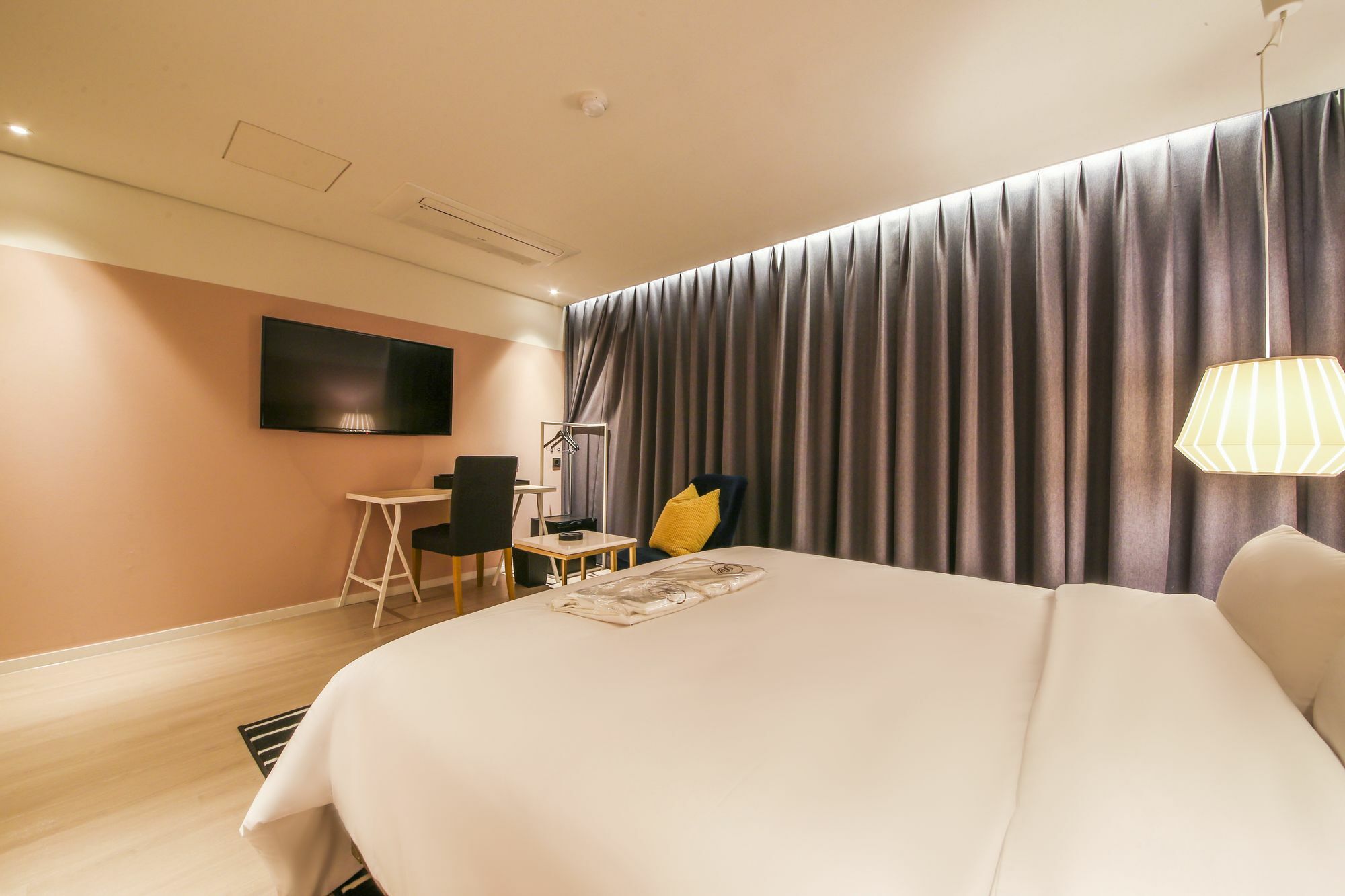 Hotel Londoner Hwamyeong Busan Exteriör bild