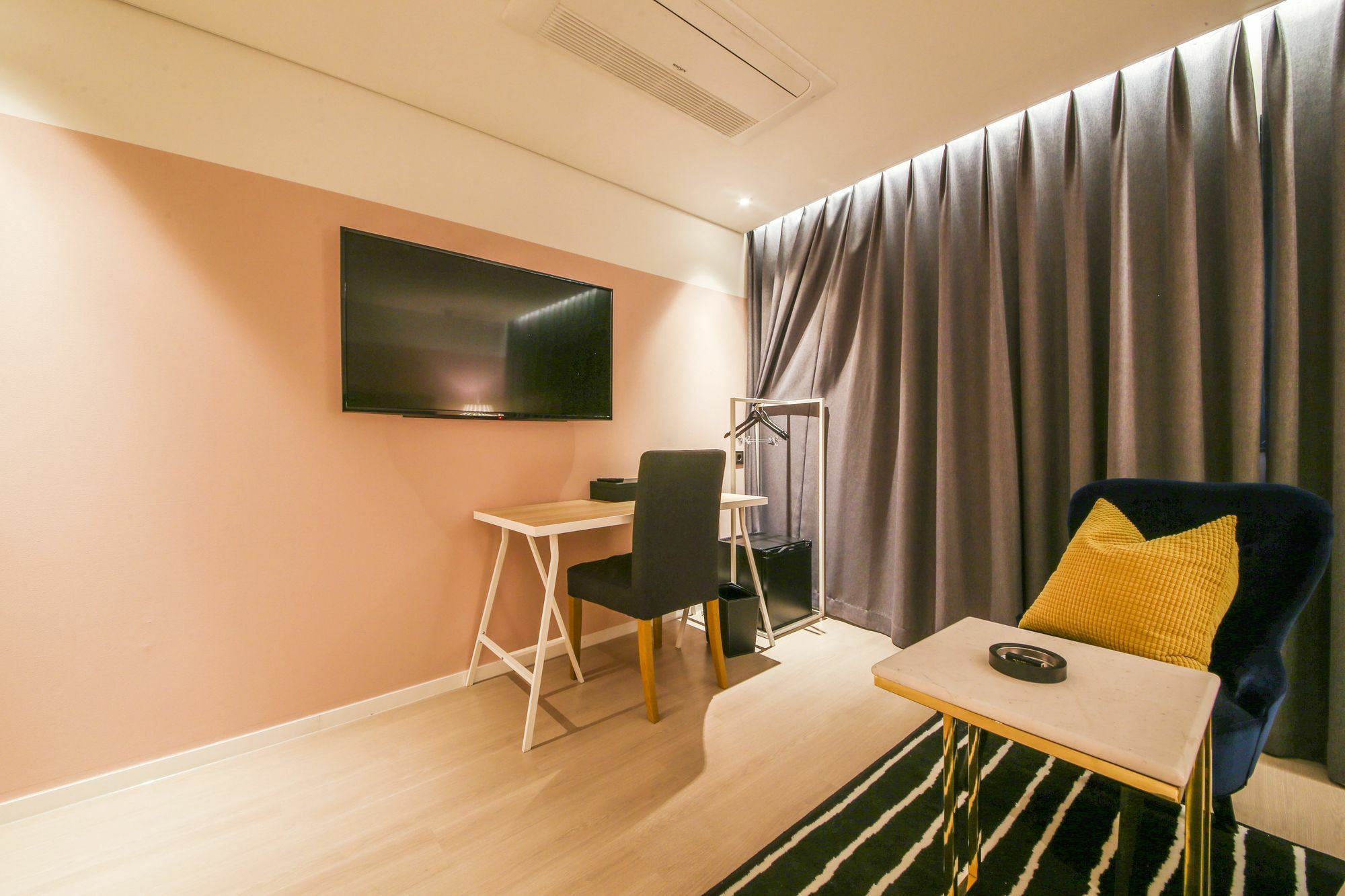 Hotel Londoner Hwamyeong Busan Exteriör bild